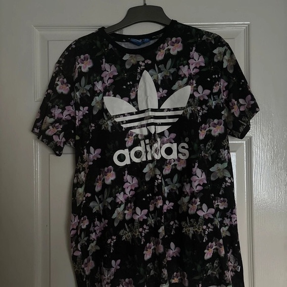 Adidas Kids Floral Black T-Shirt - Picture 1 of 3